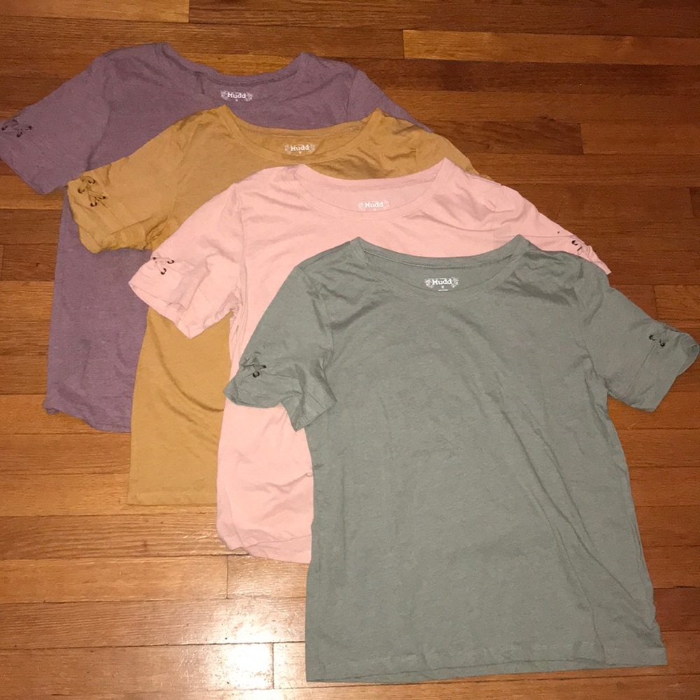 Mudd T-shirt bundle!!! 4 pack size M